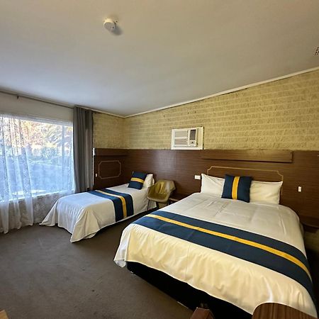 The Shamrock Hotel Balranald Ngoại thất bức ảnh
