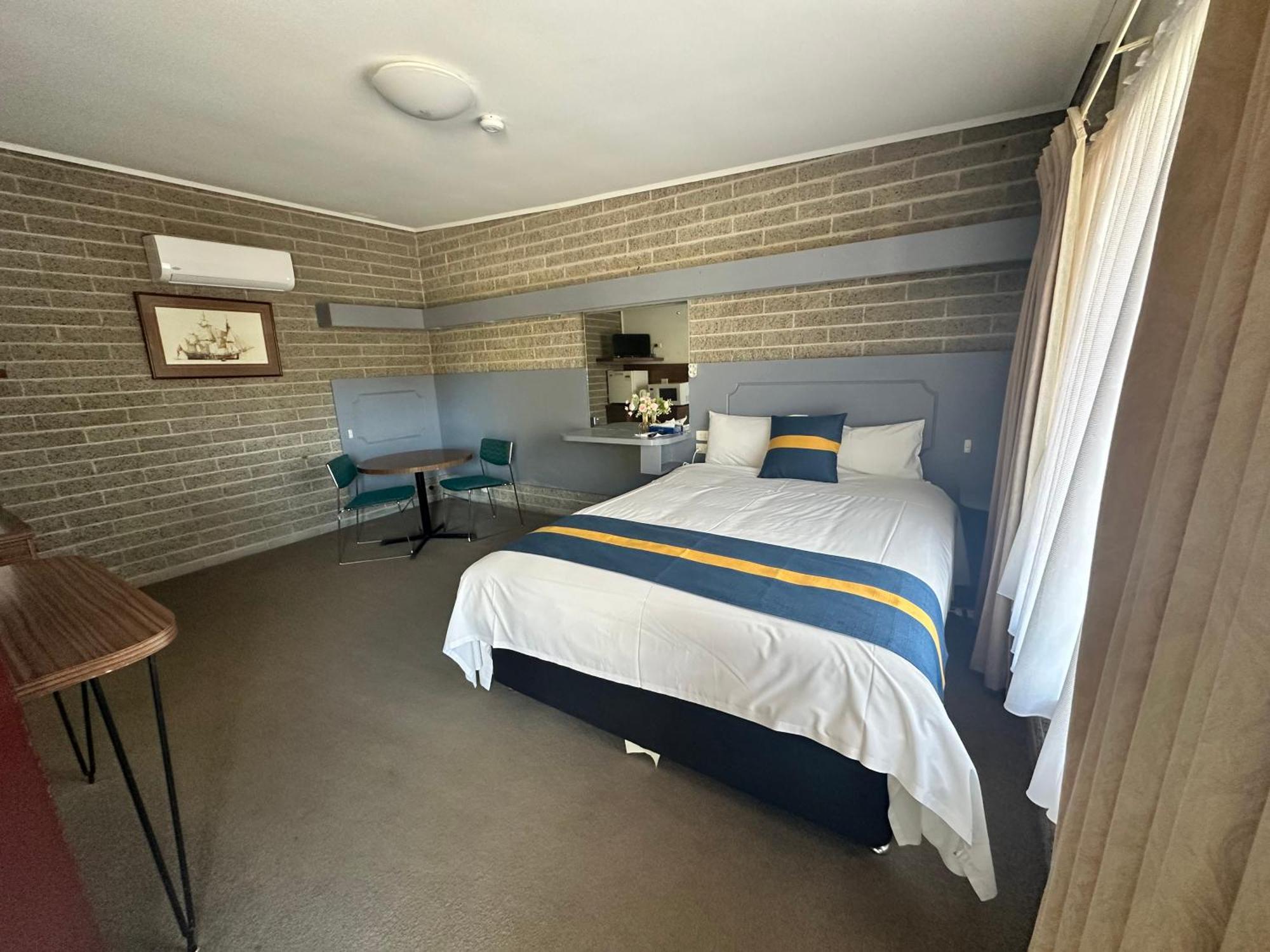 The Shamrock Hotel Balranald Ngoại thất bức ảnh